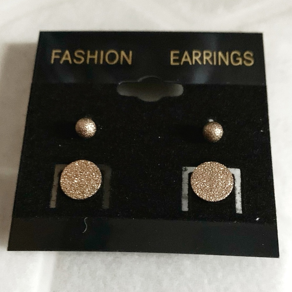 DAINTY Gold jewelry 2 Pc Hand-stamp Sparkly Stud Earrings